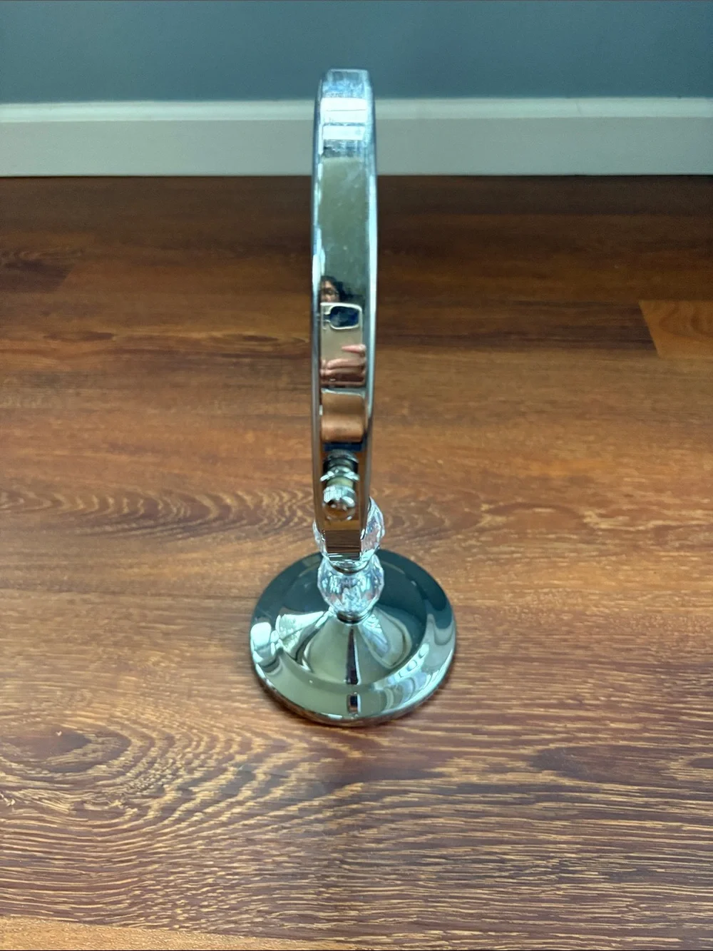 N/A sleek silver
